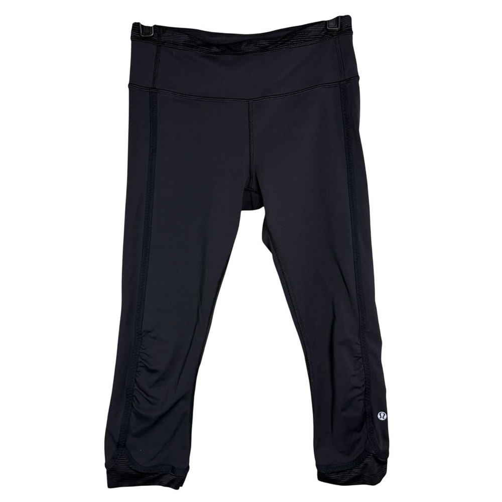 Lululemon Black‎ Cropped Leggings with Camo detail - size 4 - yoga, running